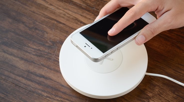 Qi_Charge2_shutterstock_738