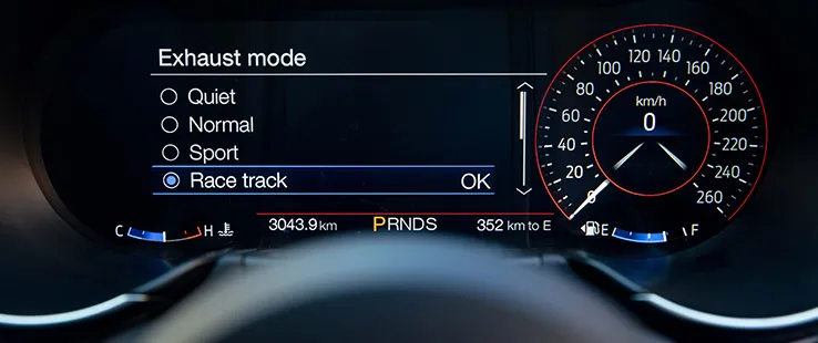 Selecting the exhaust mode in 2018 Mustang