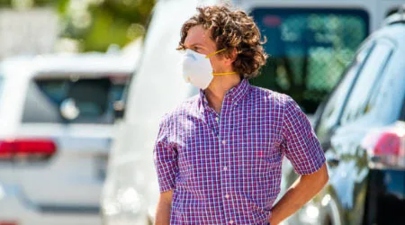 Man wearing KN95 mask