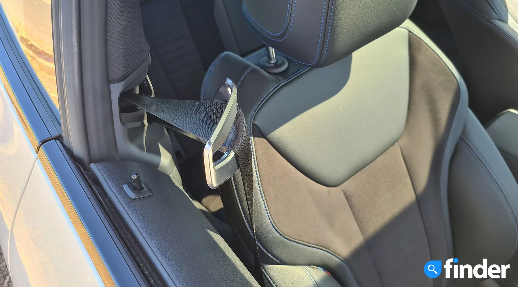 2021 BMW 420i Coupé seatbelt tensioner