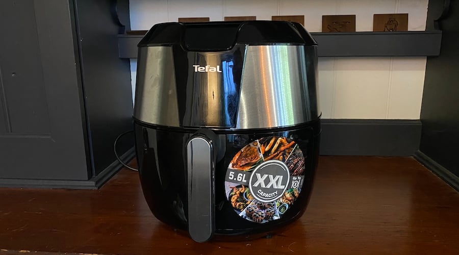 Image: Sarah Brandon/Finder Tefal Easy Fry Deluxe XXL EY701 review
