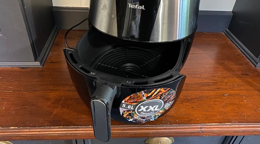Image: Sarah Brandon/Finder Tefal Easy Fry Deluxe XXL EY701 review