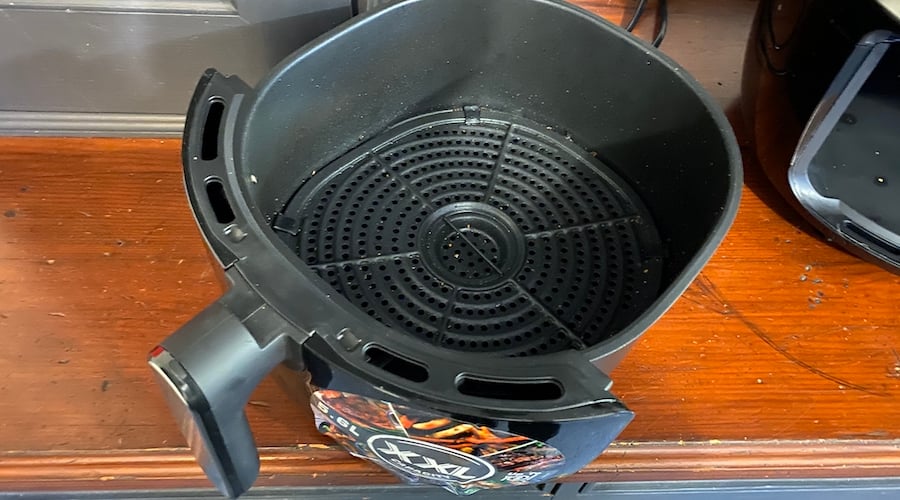 Image: Sarah Brandon/Finder Tefal Easy Fry Deluxe XXL EY701 review