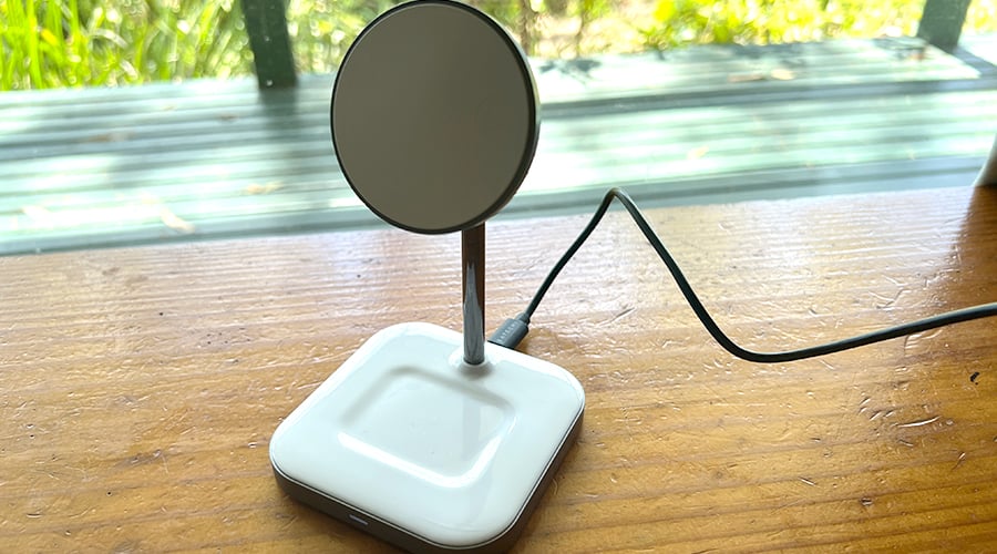 Satechi 2-in-1 Magnetic Wireless Stand
