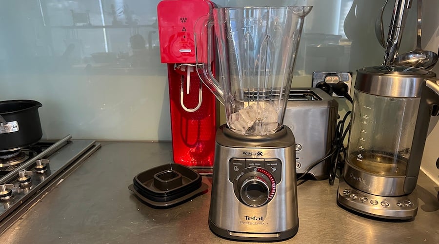 Image: Alice Clarke/Finder Tefal PerfectMix+ Blender review