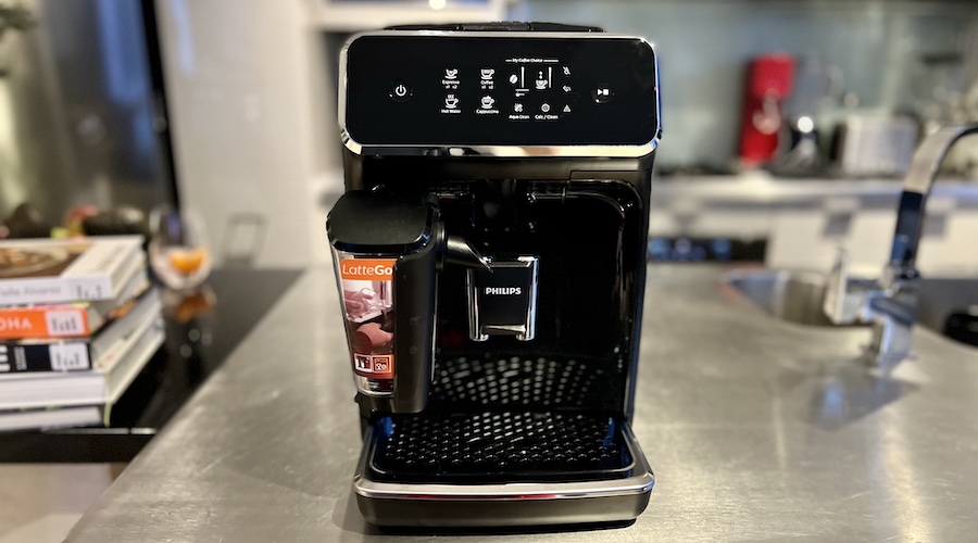 Image: Alice Clarke/Finder Philips Series 2200 LatteGo Fully Automatic Espresso Machine review
