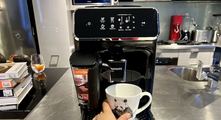 Image: Alice Clarke/Finder Philips Series 2200 LatteGo Fully Automatic Espresso Machine review