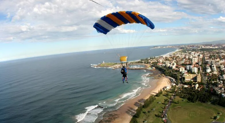 Tandem Skydive - Wollongong Beach