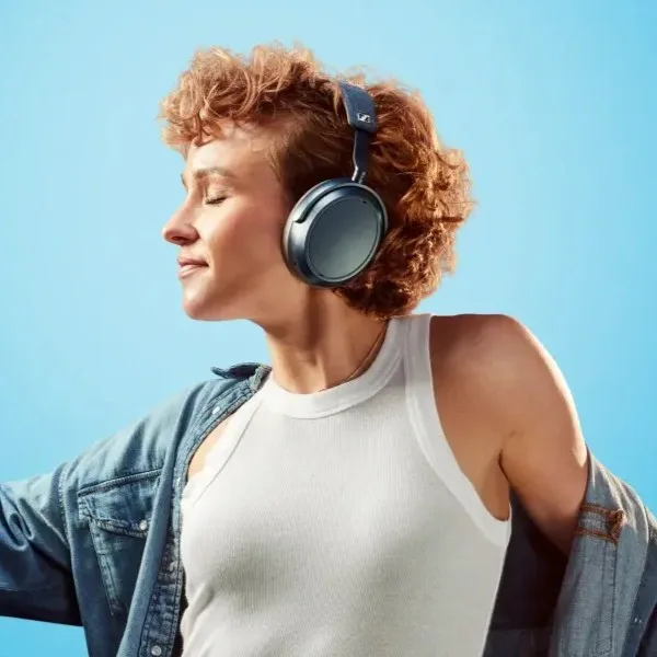 Momentum 4 Wireless Over Ear Headphones (Denim)