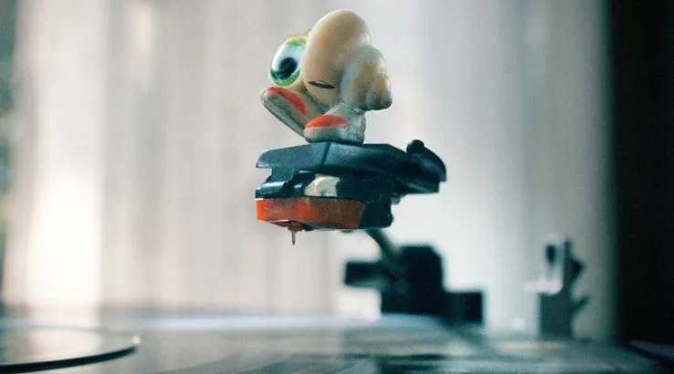 Marcel the Shell with Shoes On image